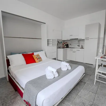 5 Min Walk Mm Maciacchini Апартаменты *